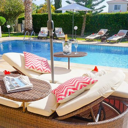Villa Casa Mia By Ezoria Villas Коръл бей Екстериор снимка